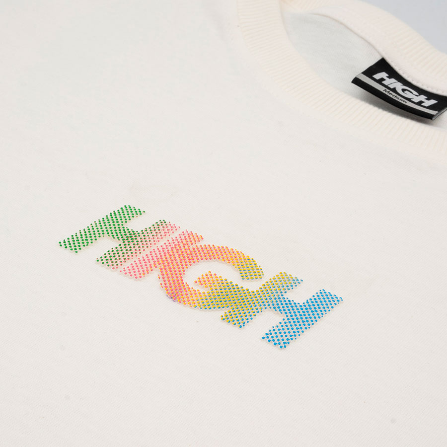 camiseta high logo